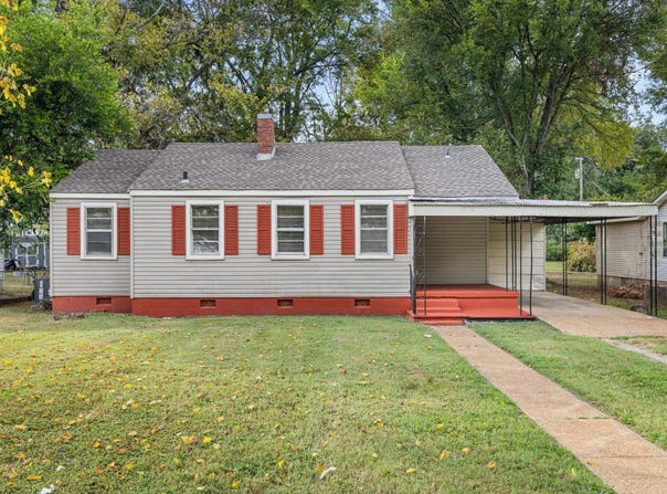 3105 Hatch Blvd, Sheffield, AL 35660