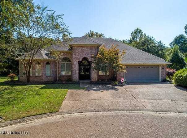 21 Bluff Hills Place, Natchez, MS 39120