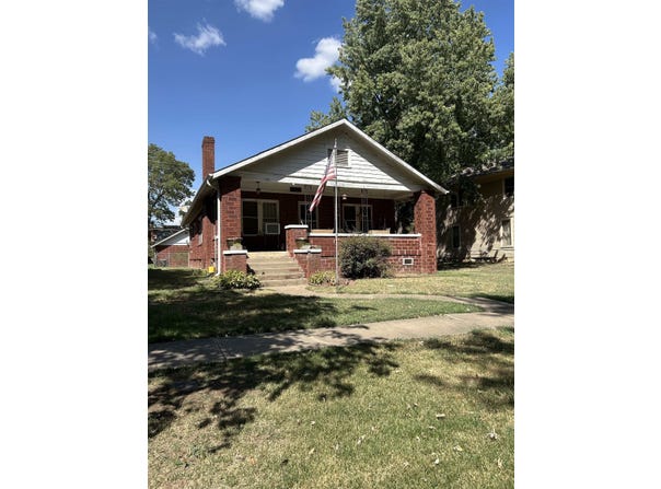 512 E 12th, Winfield, KS 67156