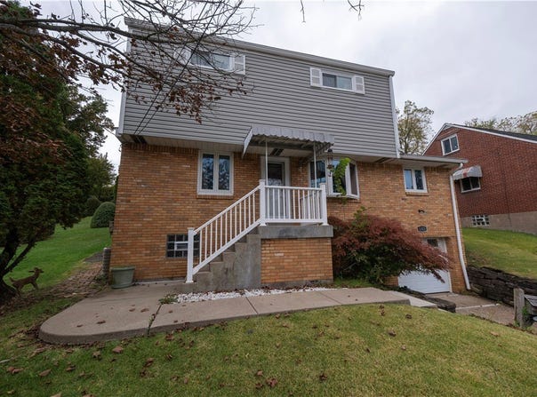 1323 Hamilton Rd, Castle Shannon, PA 15234