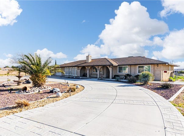 15358 Apple Valley, Apple Valley, CA 92307
