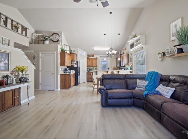 1068 Terra Ave, Twin Falls, ID 83301