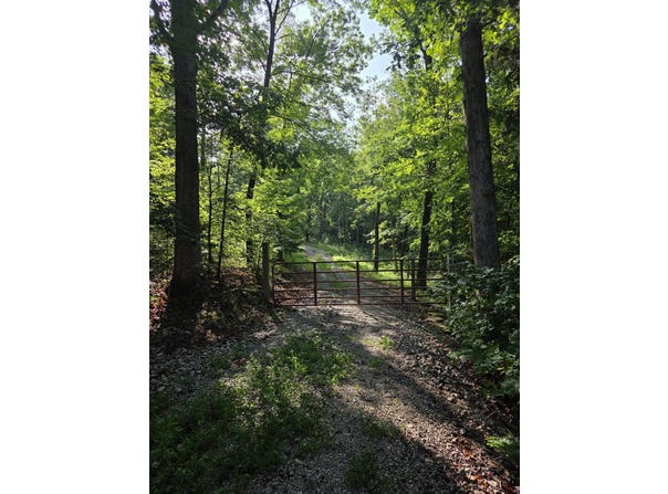 2453 Ky-1258, Monticello, KY 42633
