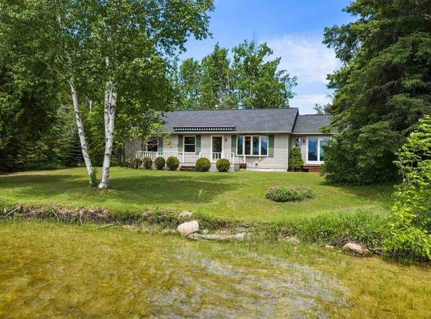 3918 POWELL, HARBOR SPRINGS, MI 49740