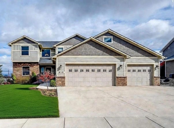 810 SW Windy Point Court, Pullman, WA 99163