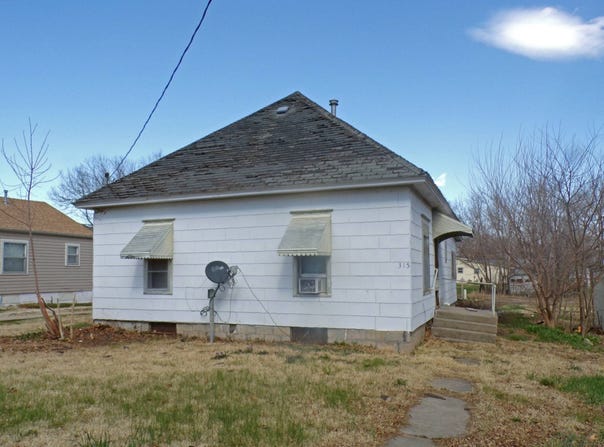 315 3rd Street, Miltonvale, KS 67466