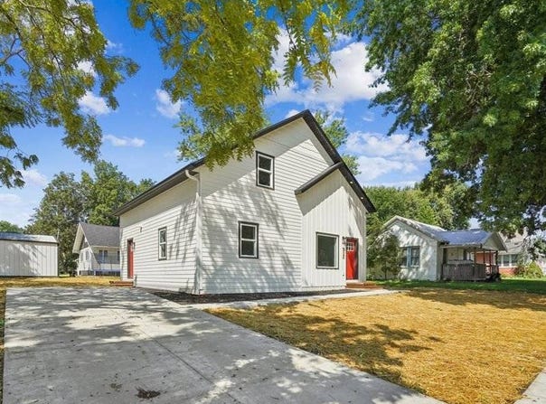 620 N 10th Street, Centerville, IA 52544