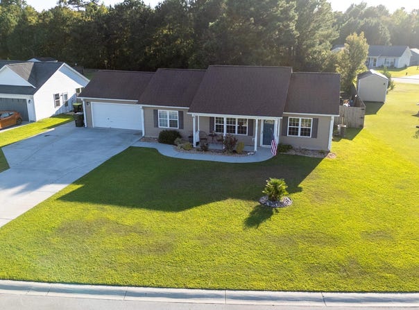 402 S Elisa Lane, Hubert, NC 28539