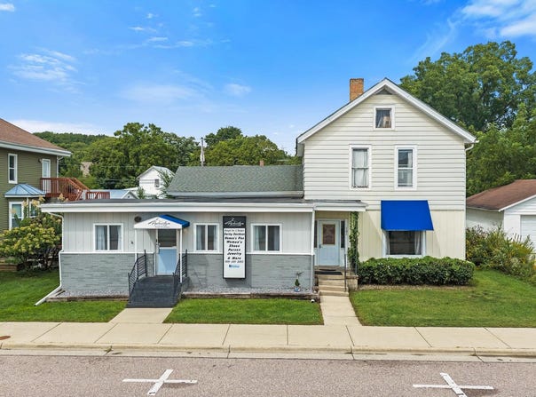 121 5th Street, Baraboo, WI 53913