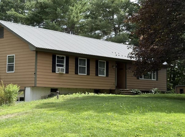 549 Old Lewiston Road, Winthrop, ME 04364