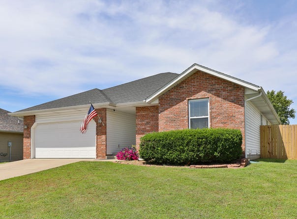 511 S Elgin Avenue, Bolivar, MO 65613