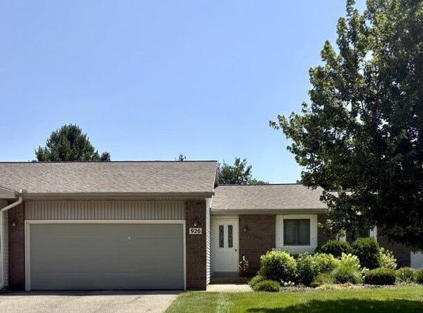 926 Village Court, Holland, MI 49423