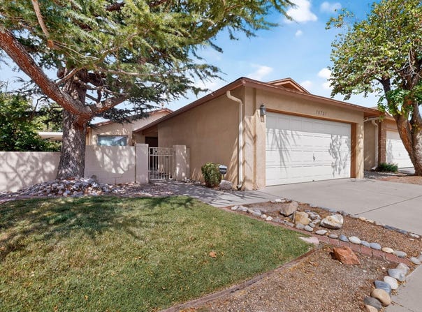 10721 Clyburn Park Drive NE, Albuquerque, NM 87123
