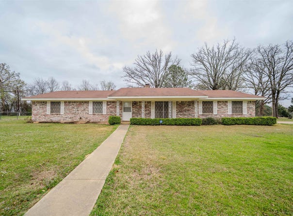 475 Fairway Drive, Gilmer, TX 75645