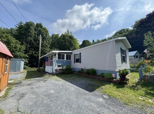 60 Tori Lane, Bennington, VT 05201