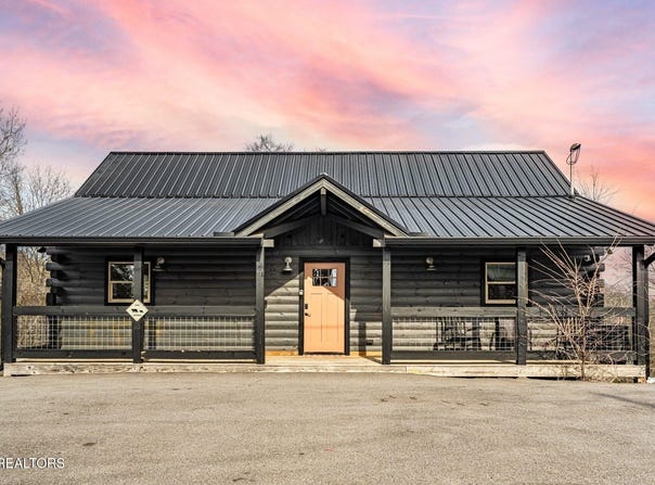 2104 Eagle Feather Drive, Sevierville, TN 37876