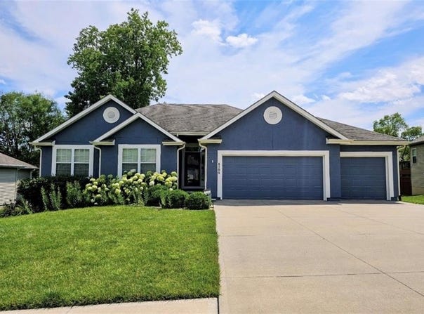 4704 Donnelly Drive, St Joseph, MO 64506