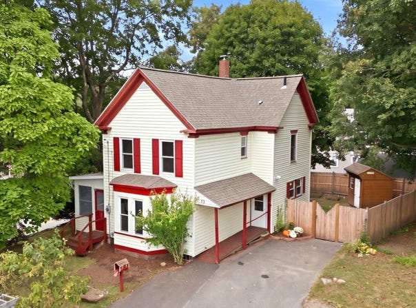 33 Park St, Ayer, MA 01432