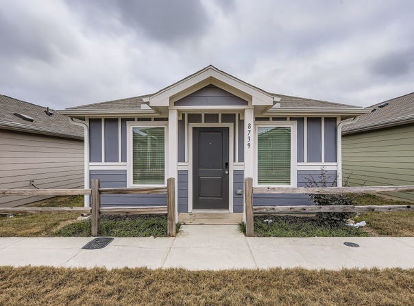 8739 Cottage Creek Drive, Fort Worth, TX 76123