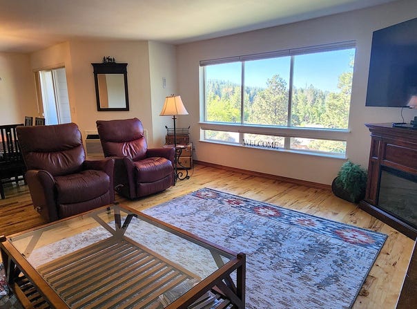 180 Vista Lane, Bigfork, MT 59911