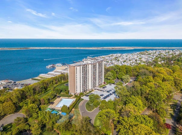 1 Scenic Drive, Highlands, NJ 07732