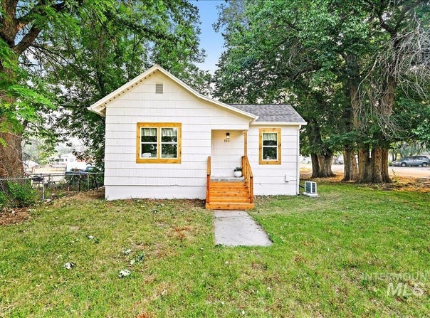223 E Chicago St, Caldwell, ID 83605