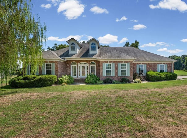 371 BRIERHEDGE Rd, Covington, TN 38019