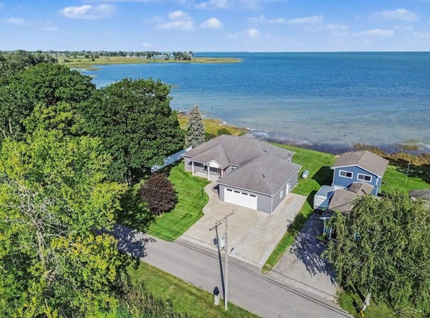 5871 Sandy Drive, Pinconning, MI 48650