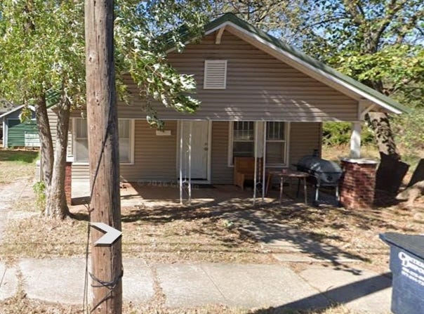 406 N Center Avenue, Shawnee, OK 74801