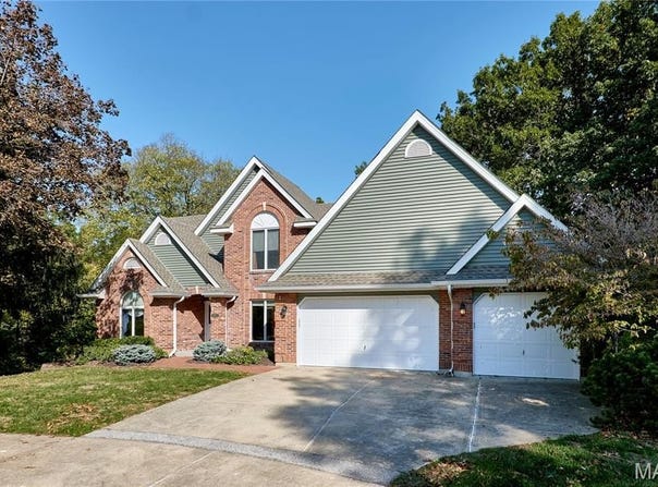 107 Capitol Court, St Charles, MO 63301