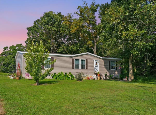 1274 E Dade 14, Aldrich, MO 65601