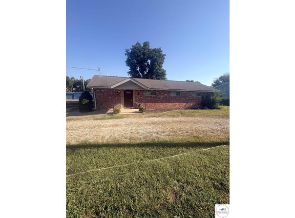 4887 State Rte 52 Highway, Stover, MO 65078