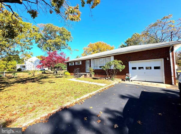 425--429 OAK Avenue, WEST BERLIN, NJ 08091
