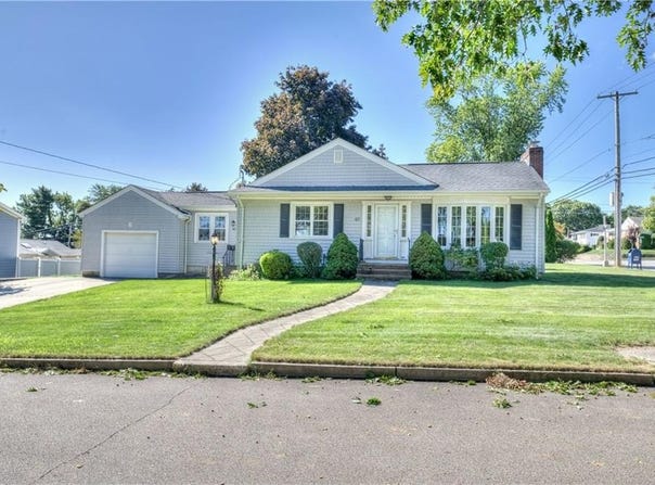 40 Brimfield Road, Cranston, RI 02920