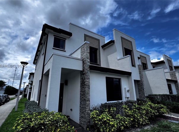 21404 NE 3rd Path, Miami, FL 33179