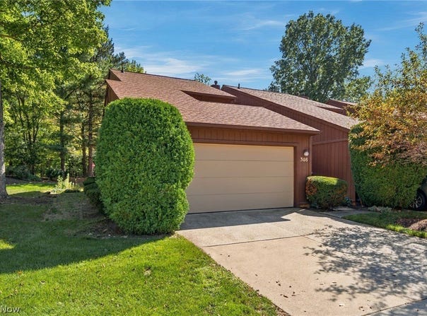 308 Katey Rose Lane, Euclid, OH 44143
