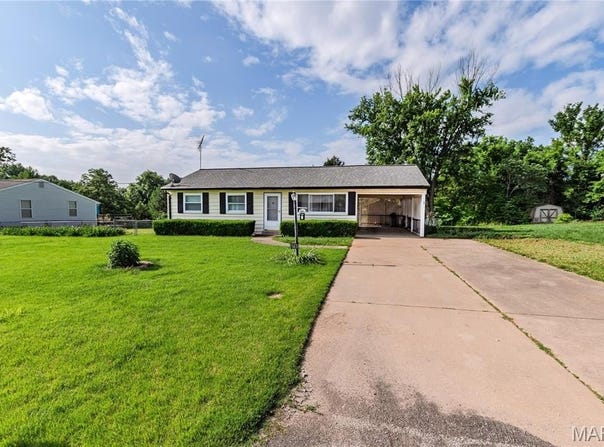 28 Doris Avenue, O'Fallon, MO 63368