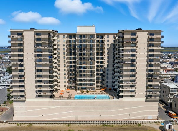 9600 Atlantic Ave, Margate, NJ 08402