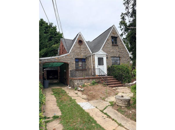 610 Harless Place, West Hempstead, NY 11552