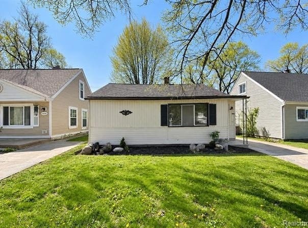1236 E Evelyn Avenue, Hazel Park, MI 48030