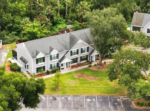 3324 LAUREL VIEW Drive, BRANDON, FL 33511