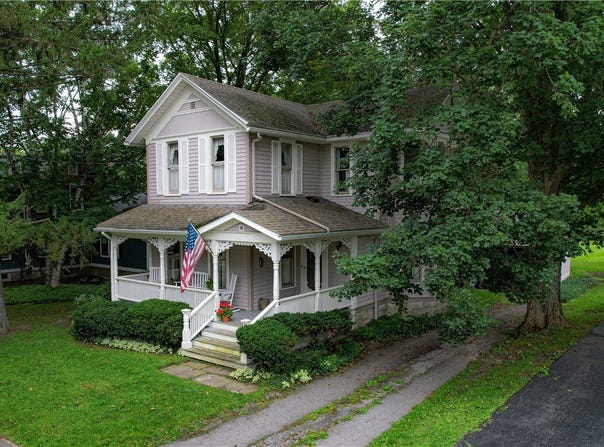 88 E Main Street, Le Roy, NY 14482