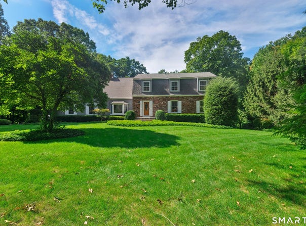 22 Deacon Abbott Lane S, Redding, CT 06896