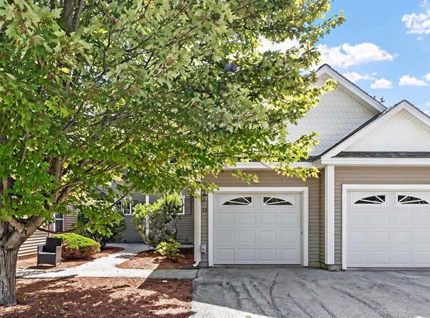 32 Overlook Circle, Hudson, NH 03051