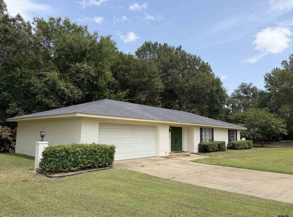 105 Kent Dr, Pittsburg, TX 75686