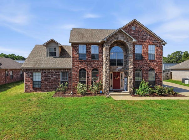 117 Silverleaf Cove, White Hall, AR 71602