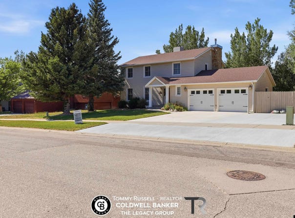 3920 Eagle Drive, Casper, WY 82604
