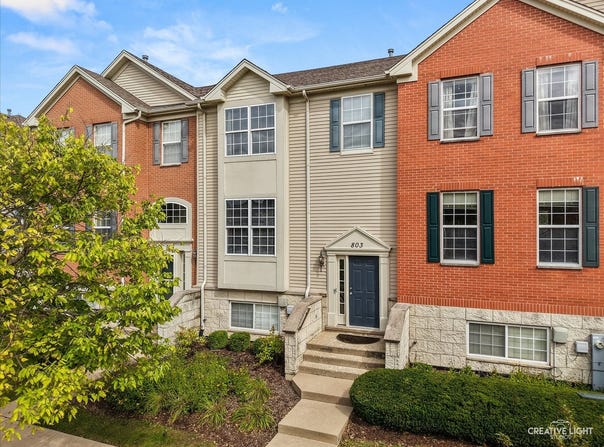 803 Brodhead Drive, Aurora, IL 60504