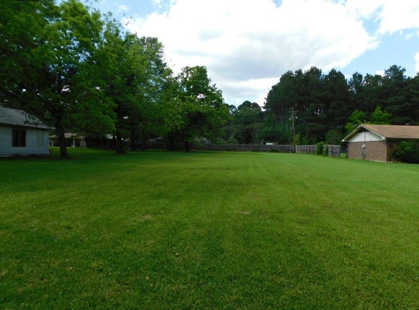 810 Baker Street, Springhill, LA 71075