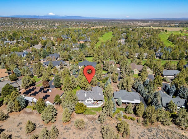 2340 Condor Drive, Redmond, OR 97756